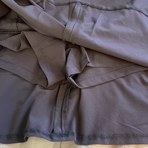 EUC  Oxford Golf skort grey 4 polyester spandex - Picture 4 of 5